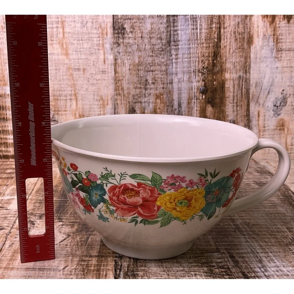 The Pioneer Woman mixing bowl